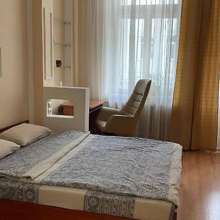 Babylon Apartments On Petliury Street Rivne Bagian luar foto