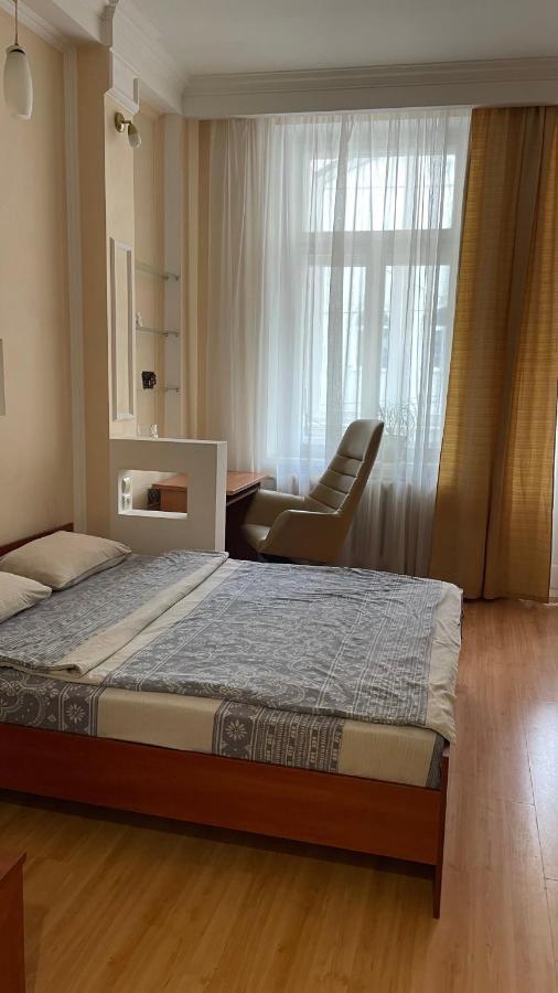 Babylon Apartments On Petliury Street Rivne Bagian luar foto