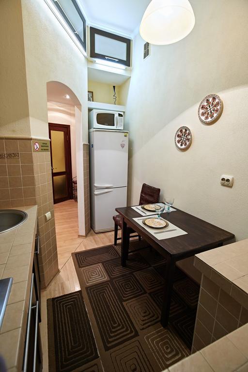 Babylon Apartments On Petliury Street Rivne Bagian luar foto